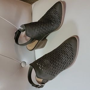 Sandals/ Booties